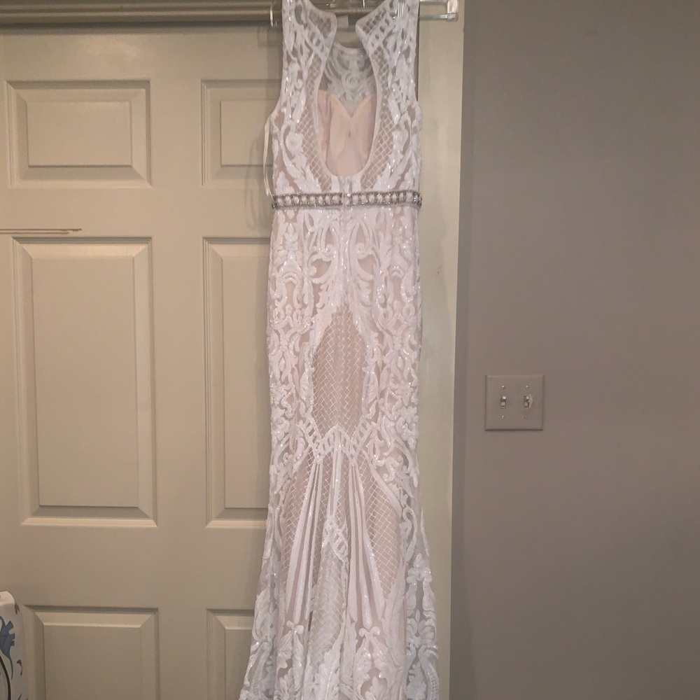 Prom / Pageant gown - Picture 4 of 11